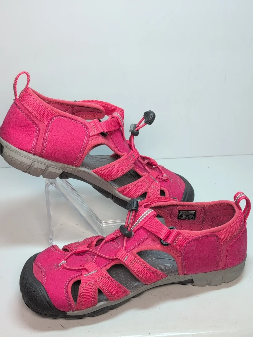 Keen Clearwater CNX pink slip on water sandals big girls size 5 EU 37